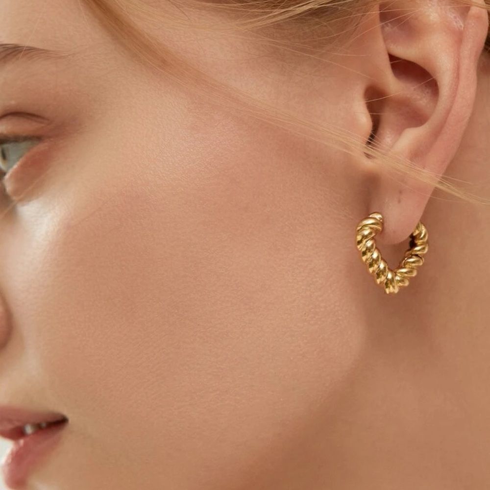 Minimalist hoop earrings A132